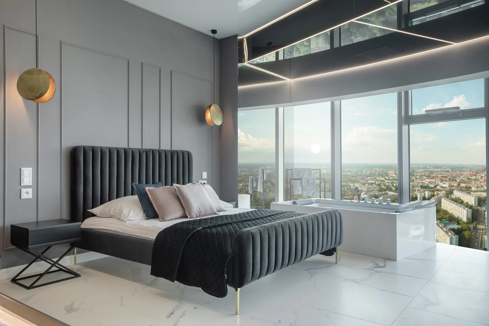 Deluxe with jacuzzi and Market Square view - jacuzzi, photo 3