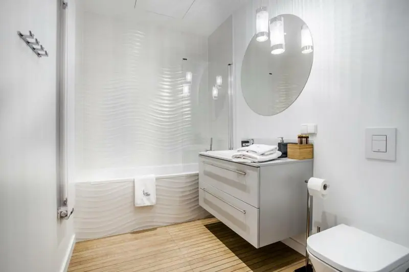 Deluxe apartment with jacuzzi, 35th floor, Sky Tower Wrocław