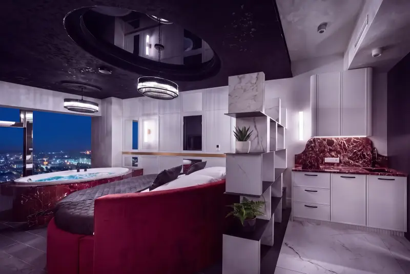 “Paris” apartment with jacuzzi, Sky Tower Wrocław