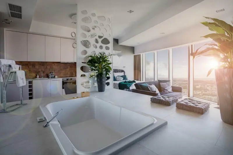 Executive Suite apartment with a bathtub in the room, Sky Tower Wrocław