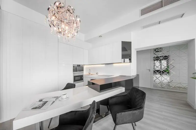 Luxury Suite apartment, Sky Tower Wrocław