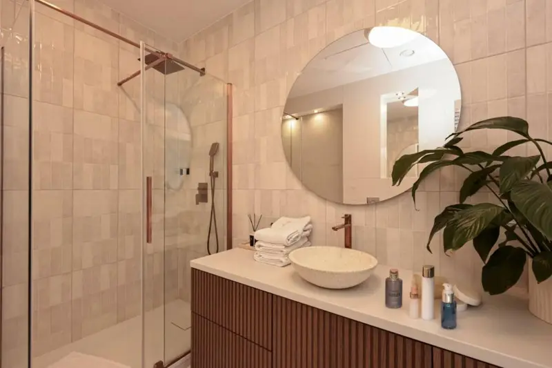 Classic apartment with one bedroom, Sky Tower Wrocław