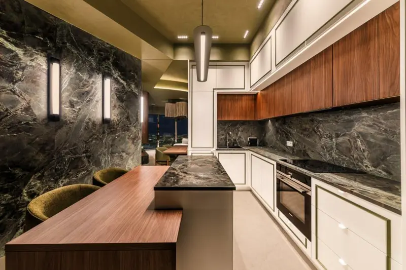 “Madera” apartment with jacuzzi, Sky Tower Wrocław