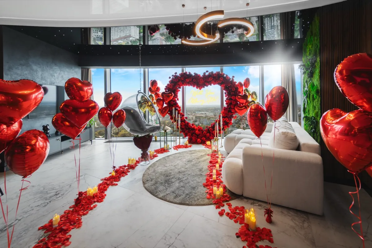 Romantisches Arrangement mit Rosenherz - Geschenkgutschein