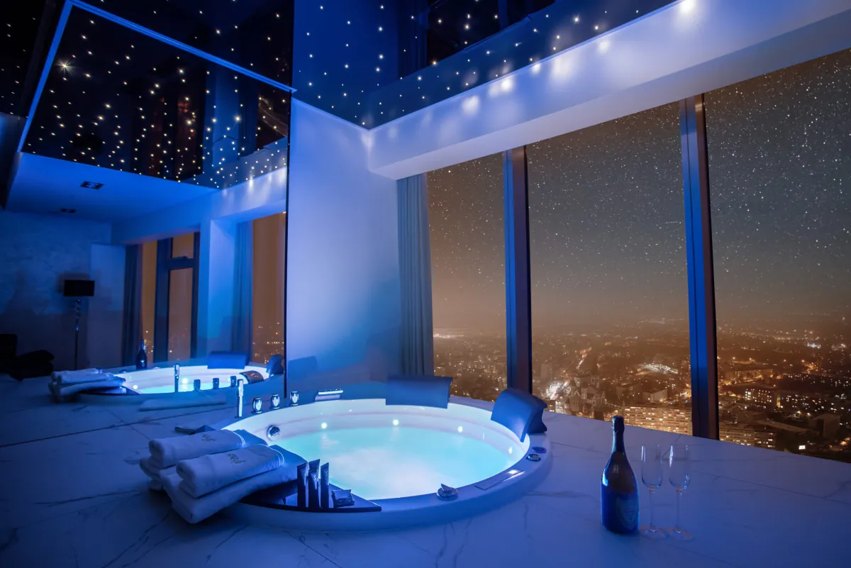 Apartament z jacuzzi na jedną noc – czy krótki pobyt ma sens i jak go dobrze zaplanować